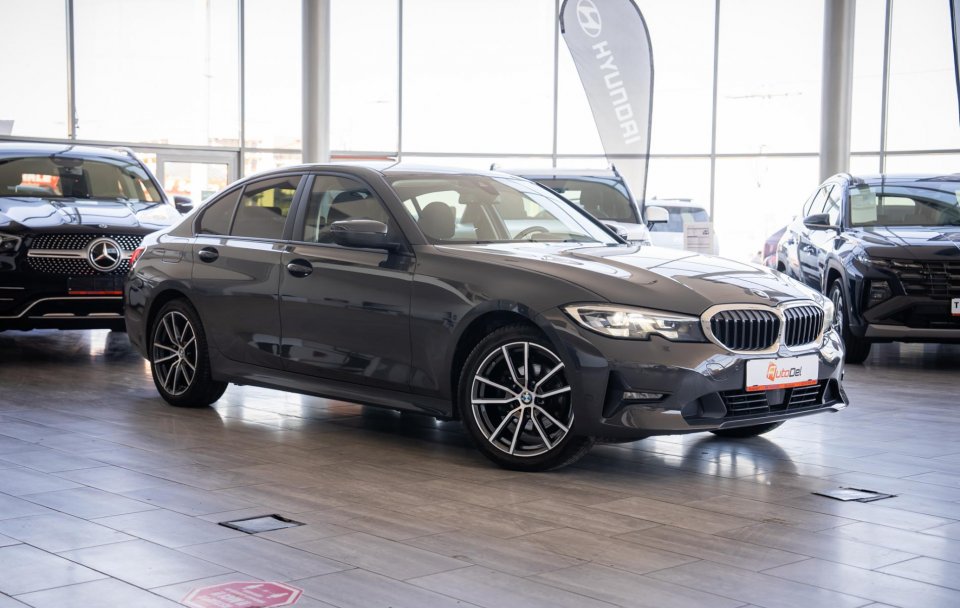 BMW Seria 3 320d xDrive Steptronic "Advantage"