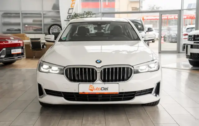 BMW Seria 5 520d Automat "Luxury Line"