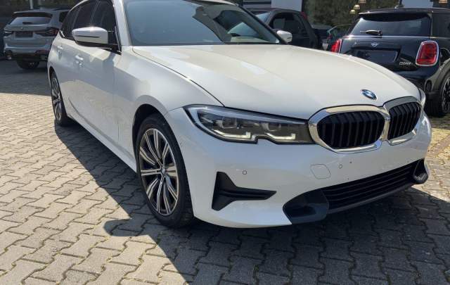 BMW Seria 3 318d Touring Steptronic "Sport Line" - 2021