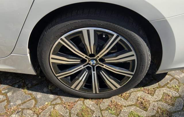 BMW Seria 3 318d Touring Steptronic "Sport Line"