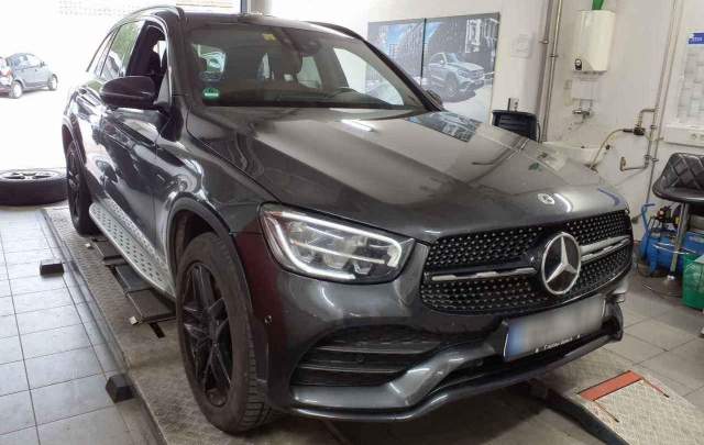 Mercedes-Benz GLC 300de 2.0Plug-in Hybrid 4Matic "AMG Line"