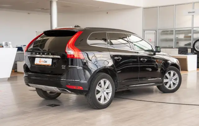 Volvo XC 60 2.4 D4 4x4 Automat "Momentum"