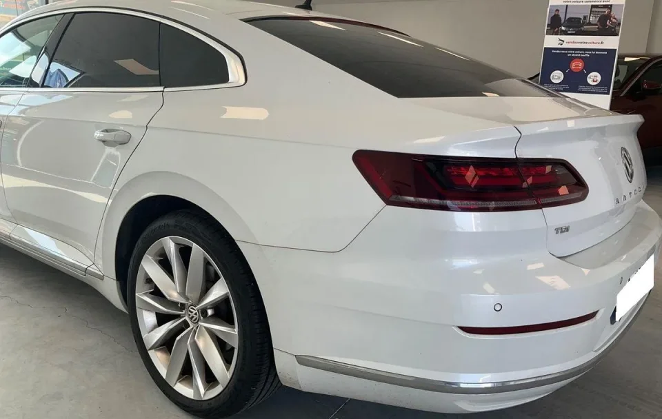 Volkswagen Arteon 2.0TDI DSG "Elegance"