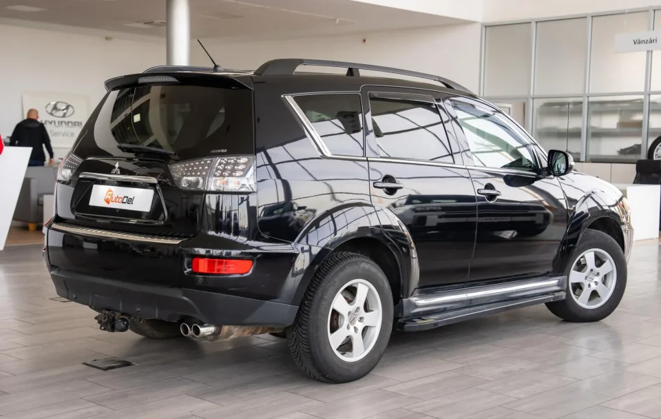 Mitsubishi Outlander 2.2DI-D 4x4 7-Locuri