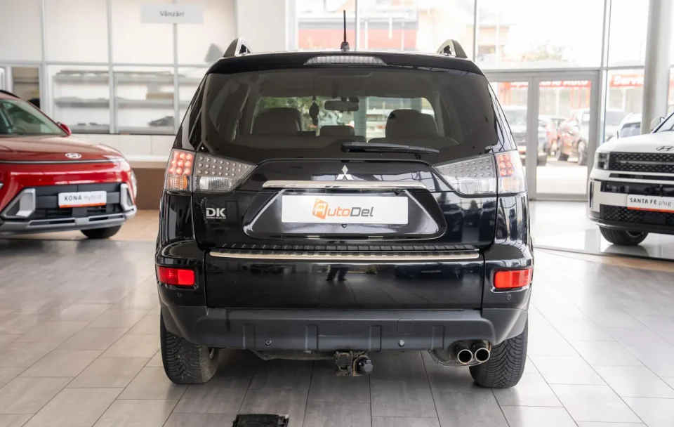 Mitsubishi Outlander 2.2DI-D 4x4 7-Locuri