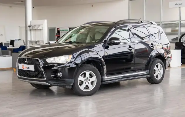 Mitsubishi Outlander 2.2DI-D 4x4 7-Locuri