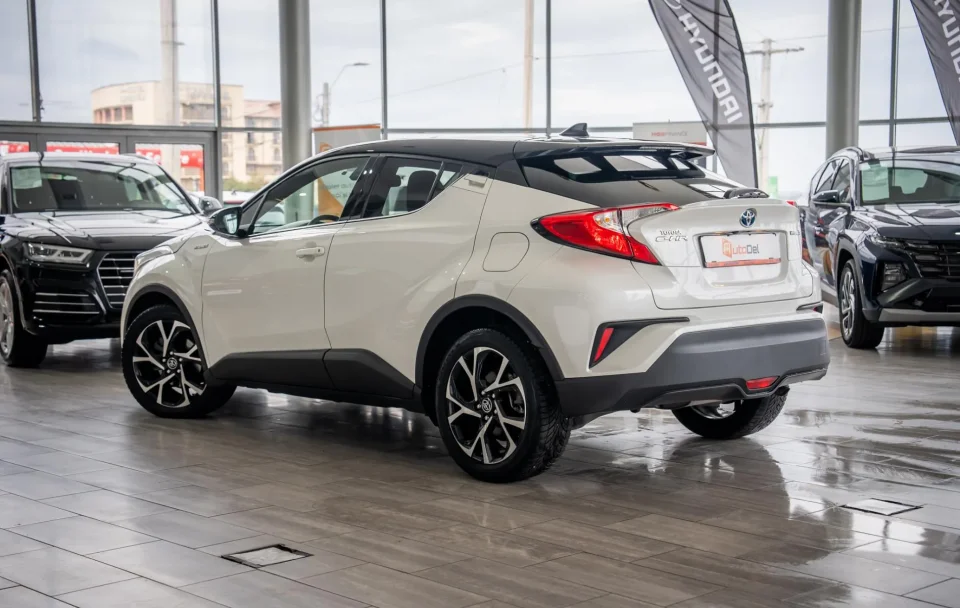 Toyota C-HR 1.8 Hybrid e-CVT