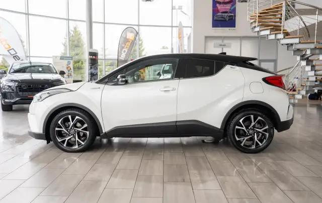 Toyota C-HR 1.8 Hybrid e-CVT