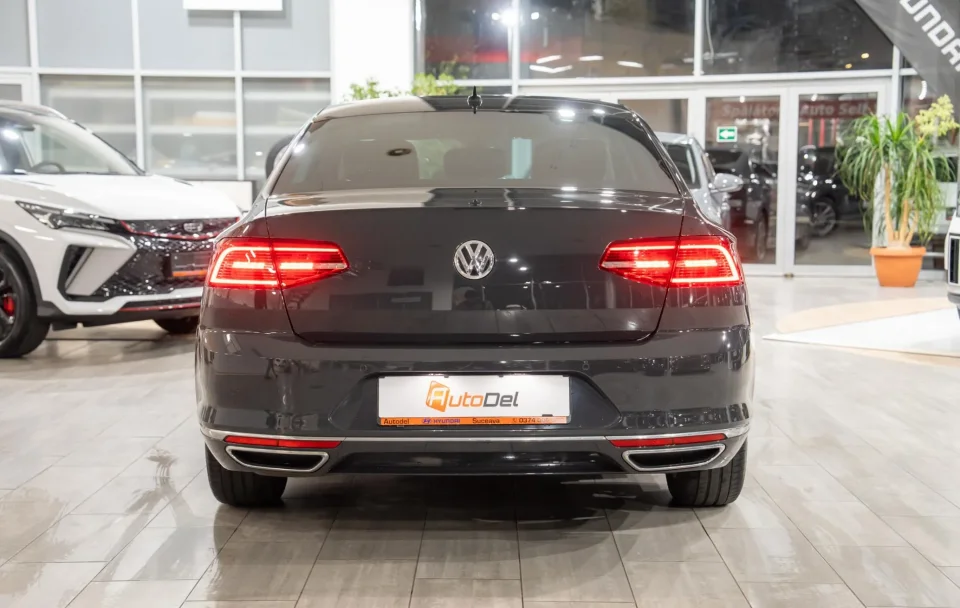 Volkswagen Passat 2.0Bi-TDI BMT 4Motion DSG "Highline"