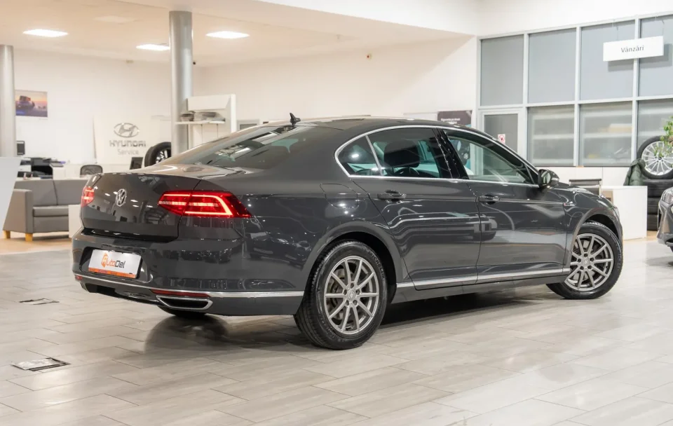 Volkswagen Passat 2.0Bi-TDI BMT 4Motion DSG "Highline"