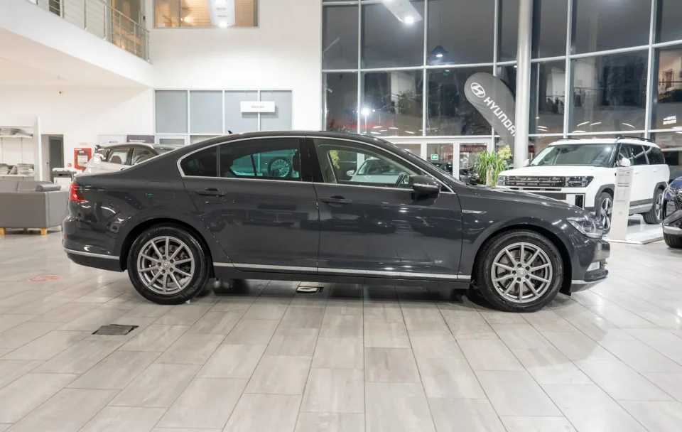 Volkswagen Passat 2.0Bi-TDI BMT 4Motion DSG "Highline"