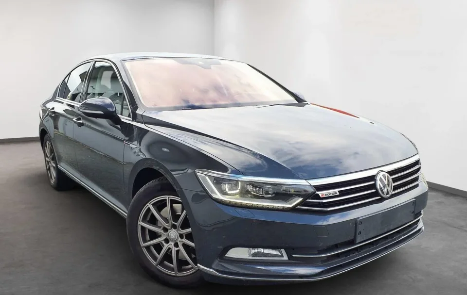 Volkswagen Passat 2.0Bi-TDI BMT 4Motion DSG "Highline"