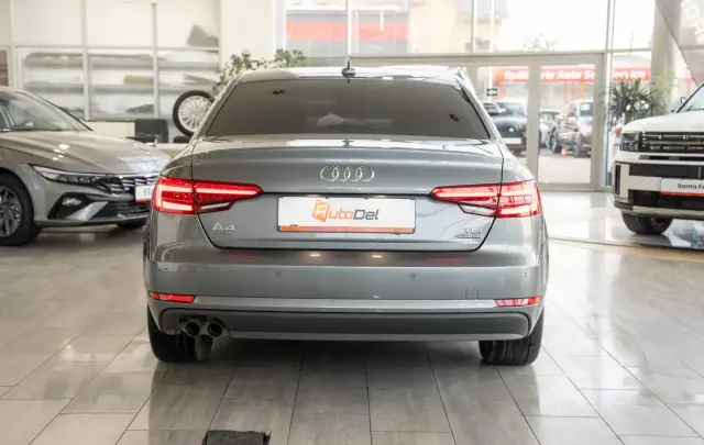 Audi A4 2.0TDI Quattro S-Tronic Limousine