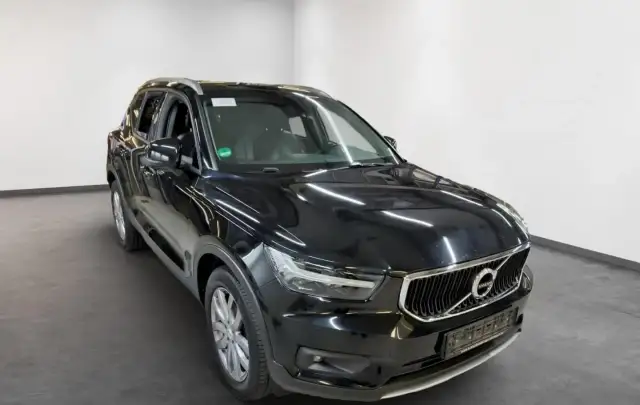 Volvo XC 40 2.0 D4 AWD Geartronic "Momentum" - 2019