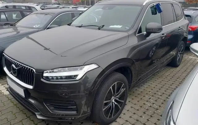 Volvo XC 90 2.0 Diesel Mild-Hybrid 4x4 "Momentum Pro" - 7 Locuri