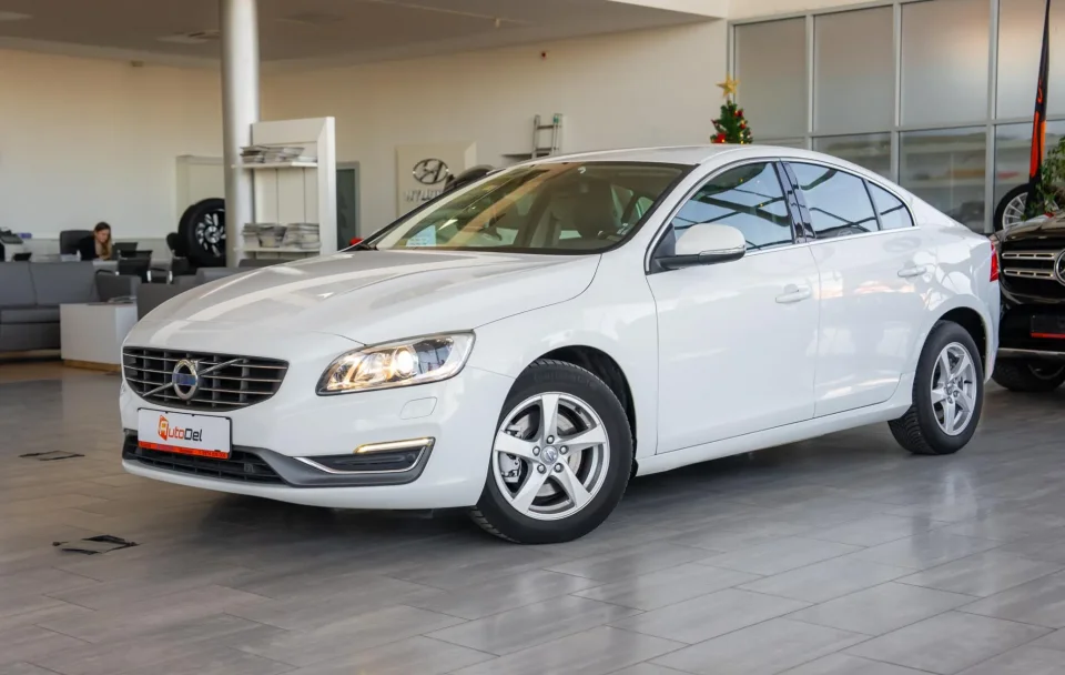 Volvo S60 2.0 D3 Automat "Summum"