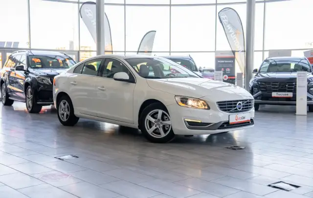 Volvo S60 2.0 D3 Automat "Summum"