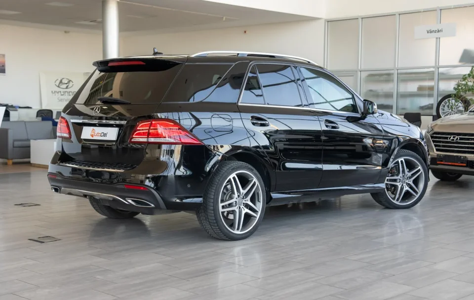 Mercedes-Benz GLE "AMG Line" 350d 4Matic G-Tronic