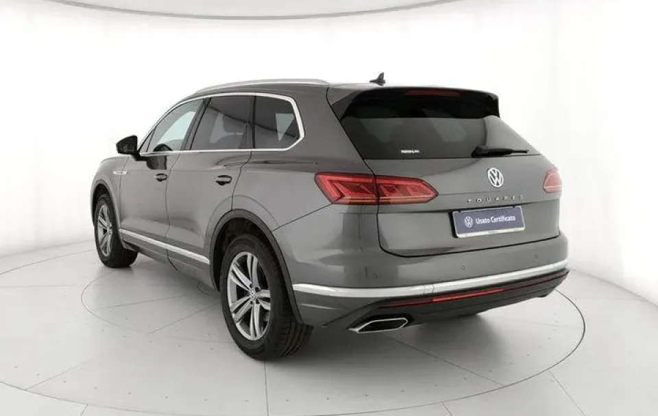 Volkswagen Touareg 3.0TDI V6 4Motion "Advanced"