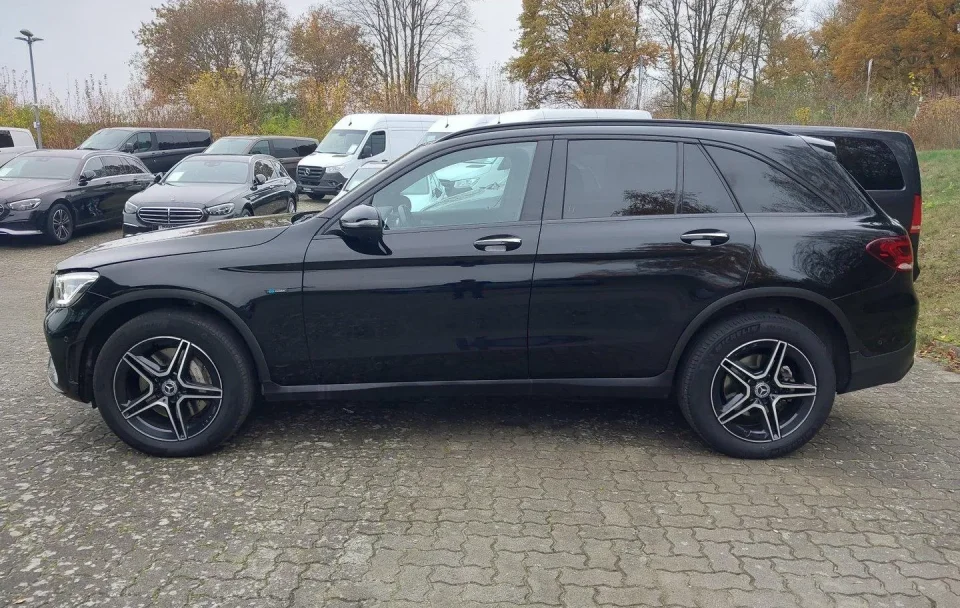 Mercedes-Benz GLC "AMG Line" 300 de 4Matic Automat