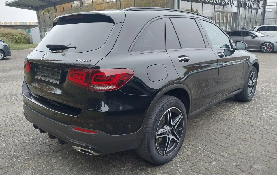 Mercedes-Benz GLC "AMG Line" 300 de 4Matic Automat