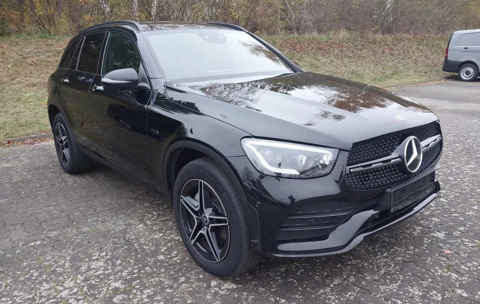 Mercedes-Benz GLC "AMG Line" 300 de 4Matic Automat