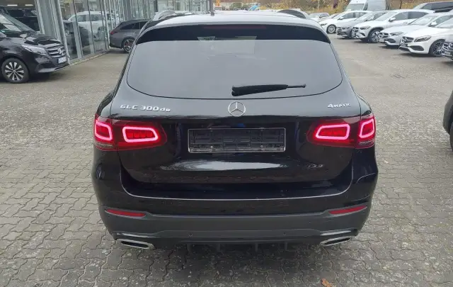 Mercedes-Benz GLC "AMG Line" 300 de 4Matic Automat