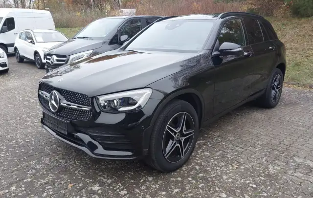 Mercedes-Benz GLC "AMG Line" 300 de 4Matic Automat