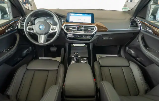 BMW X3 xDrive 30e / 2.0 Plug-in Hybrid - Facelift