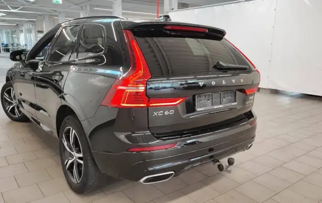 Volvo XC 60 2.0 T8 Plug-in Hybrid AWD "R-Design"