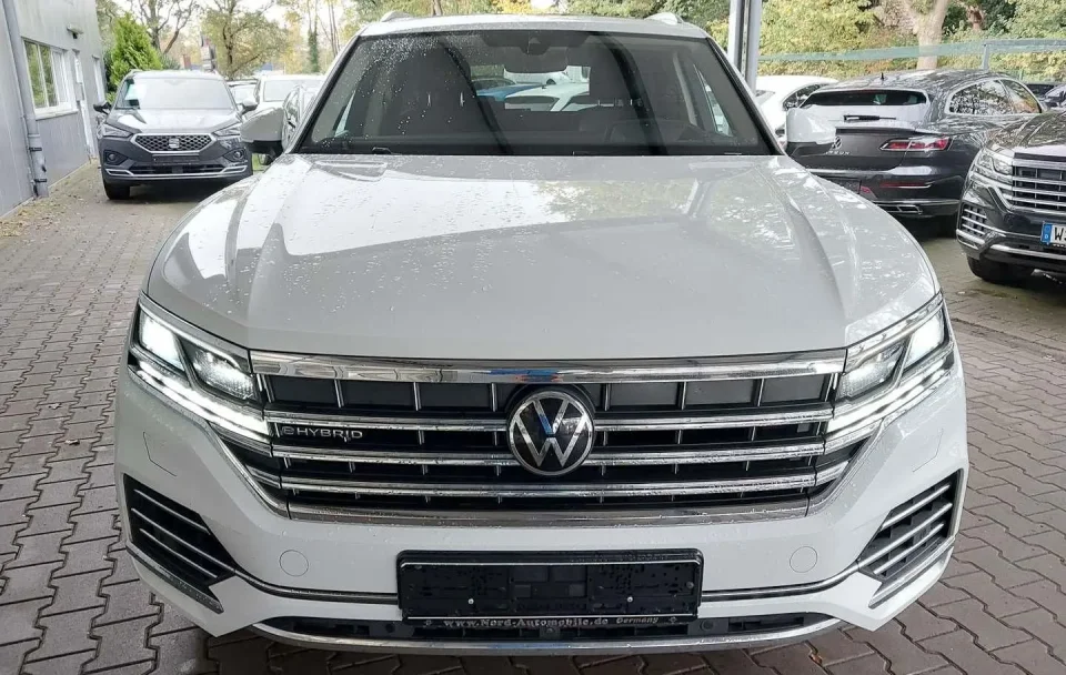 Volkswagen Touareg 3.0TSI eHybrid 4Motion "Elegance"