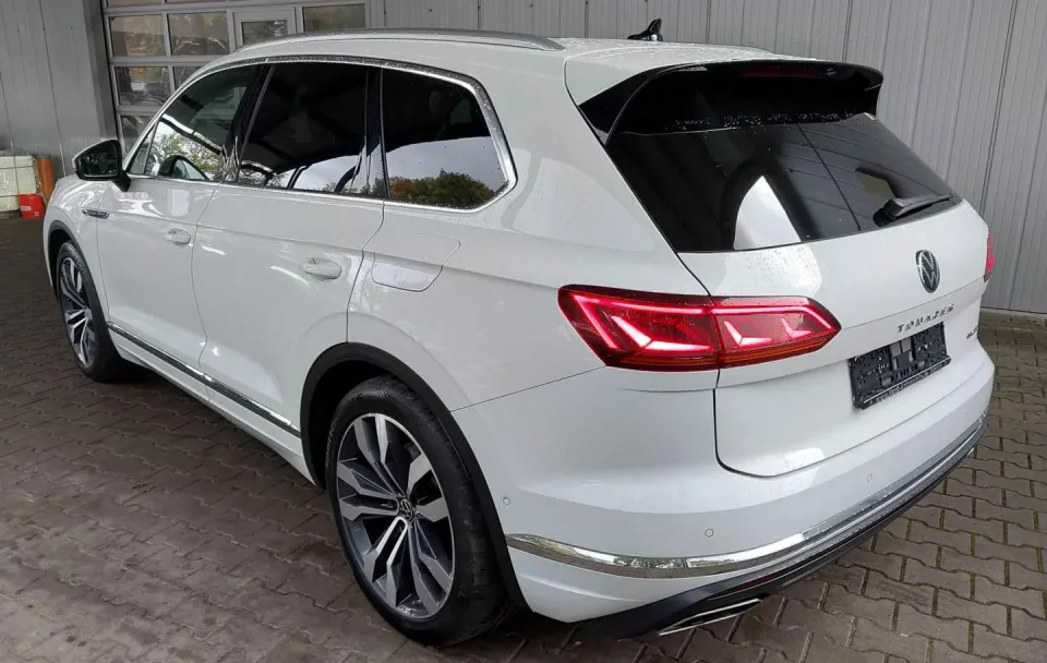 Volkswagen Touareg 3.0TSI eHybrid 4Motion "Elegance"