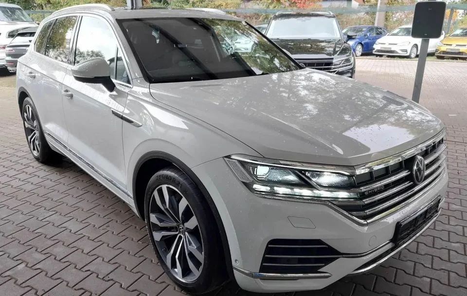 Volkswagen Touareg 3.0TSI eHybrid 4Motion "Elegance"