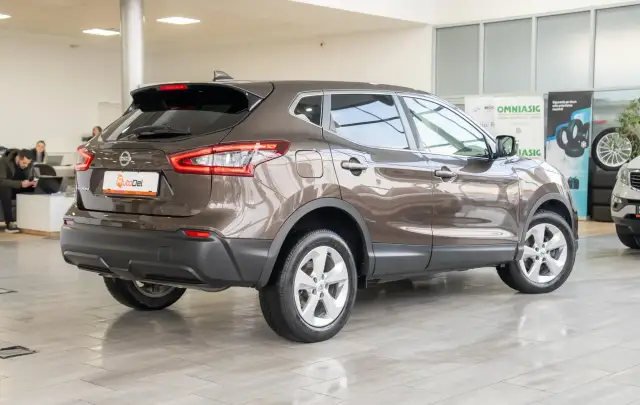 Nissan Qashqai 1.3T-GDI DCT "Acenta"