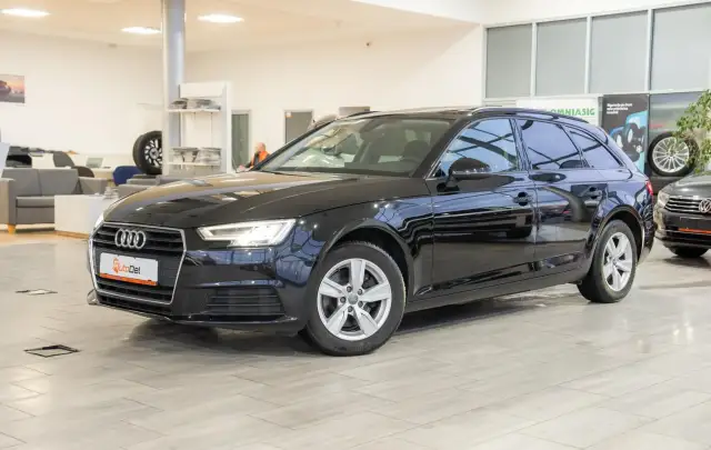 Audi A4 Avant 35 TDI S TRONIC