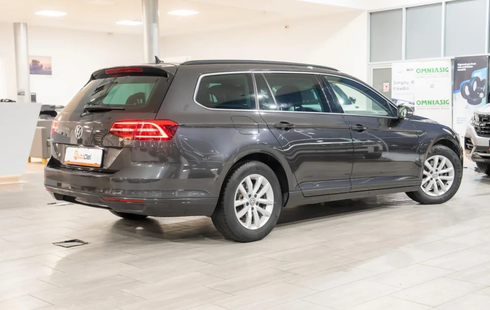 Volkswagen Passat 2.0TDI Variant DSG "Highline"