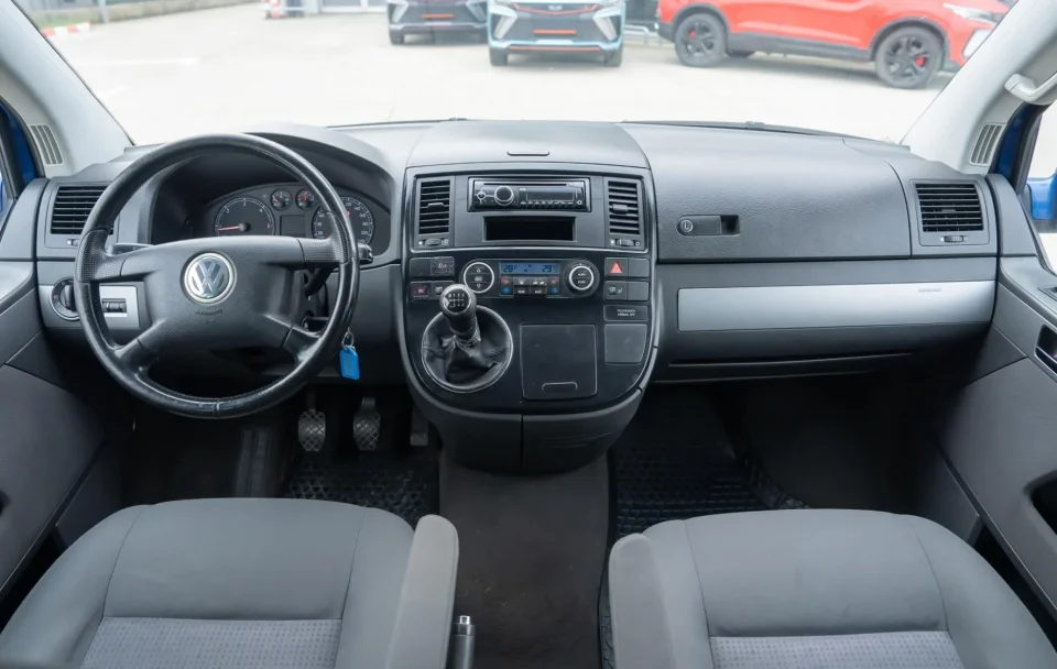 Volkswagen Multivan T5 2.5TDI - 7 Locuri -