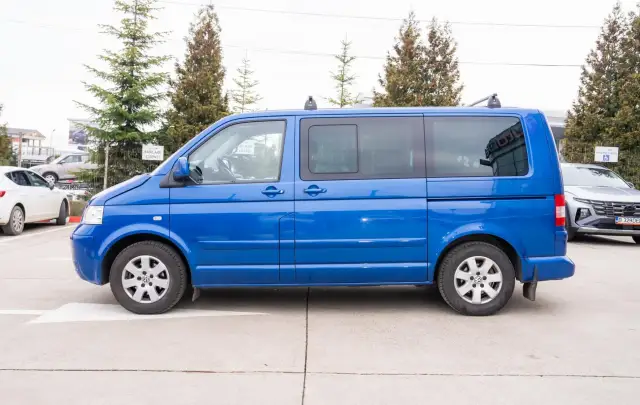 Volkswagen Multivan T5 2.5TDI - 7 Locuri -