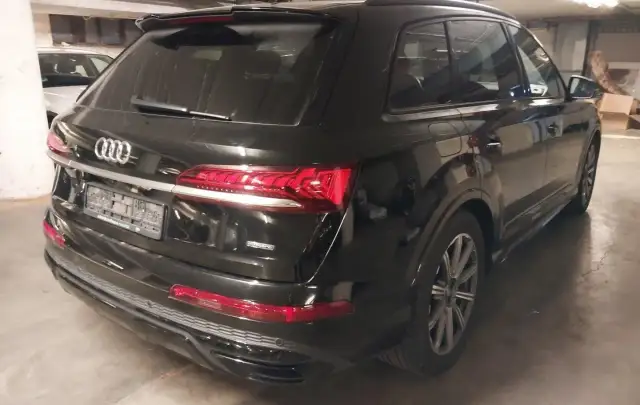 Audi Q7 55TFSIe 3.0 V6 "S-Line"