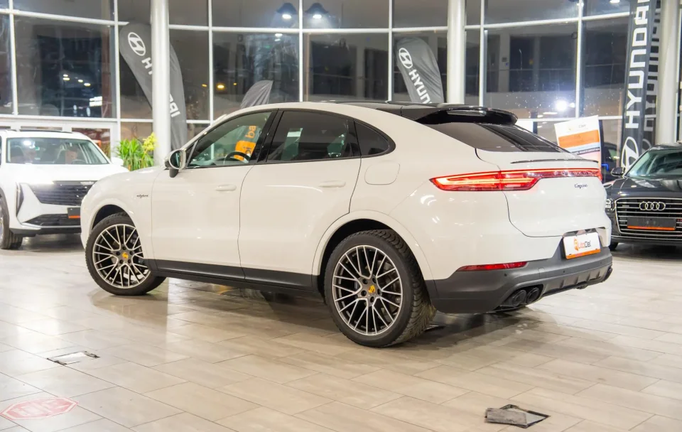 Porsche Cayenne Coupe 3.0 eHybrid V6