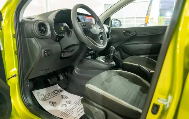 Hyundai i10 1.0 63CP Automat "Comfort" - Autoturism nou