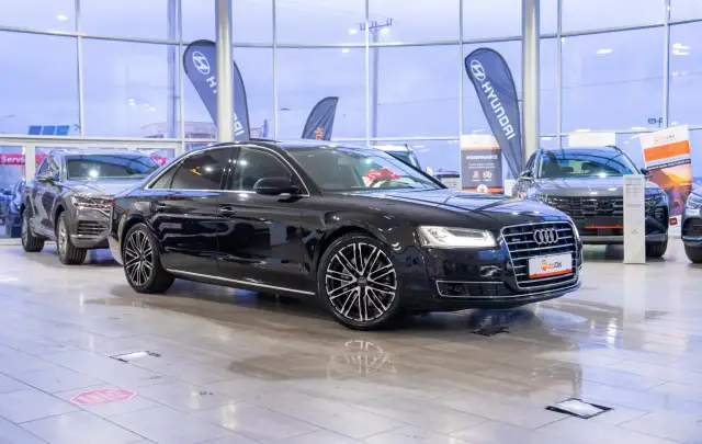 Audi A8 LONG 3.0TDI V6 Quattro Tiptronic