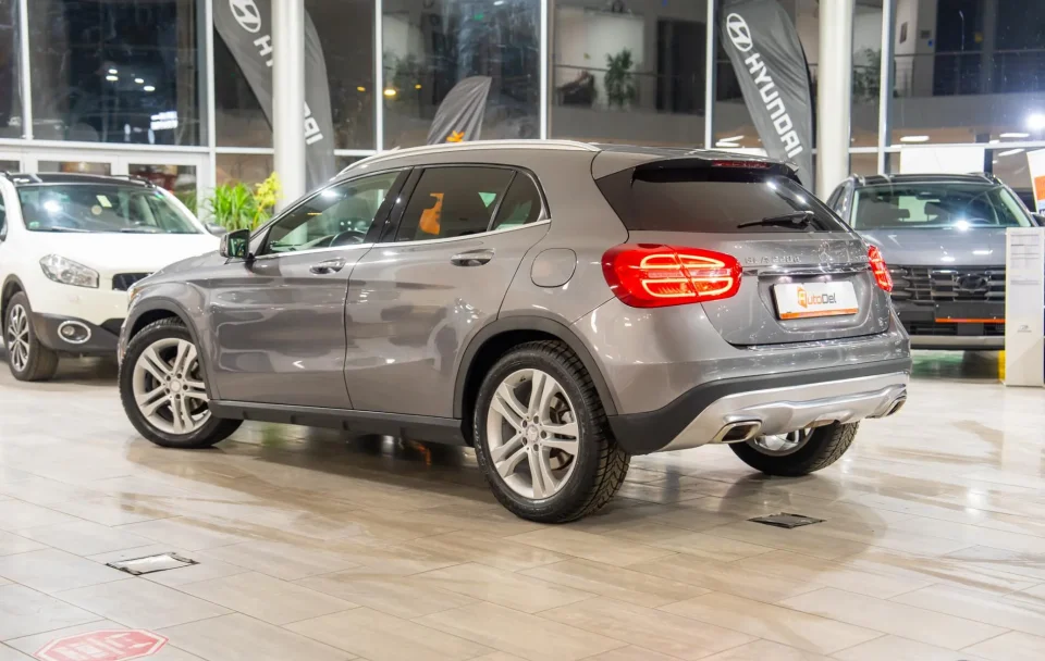 Mercedes-Benz GLA 220 D 4MATIC