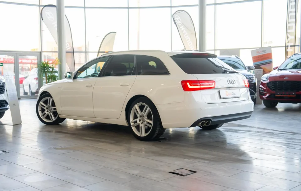 Audi A6 2.0TDI Avant "S-Line"