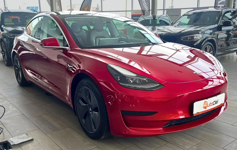 Tesla Model 3 60 kWh - Facelift -