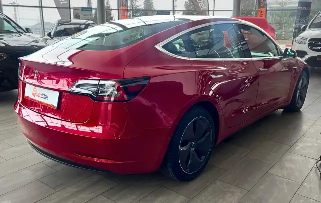 Tesla Model 3 60 kWh - Facelift -