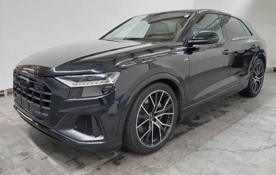 Audi Q8 55TFSIe 3.0 Plug-in Hybrid Quattro "S-Line"