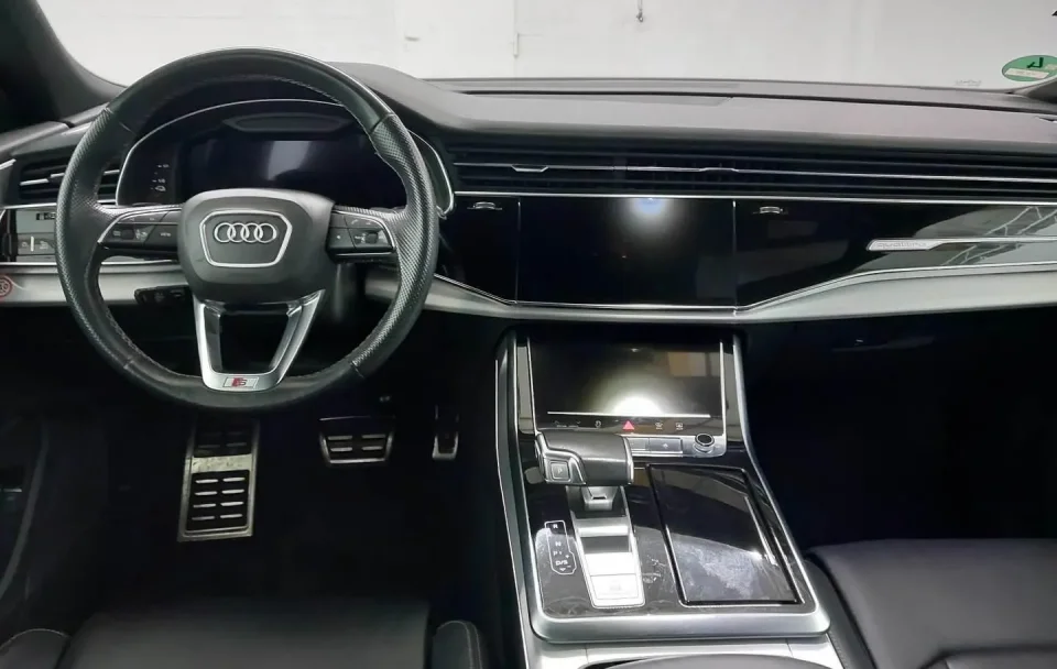 Audi Q8 55TFSIe 3.0 Plug-in Hybrid Quattro "S-Line"