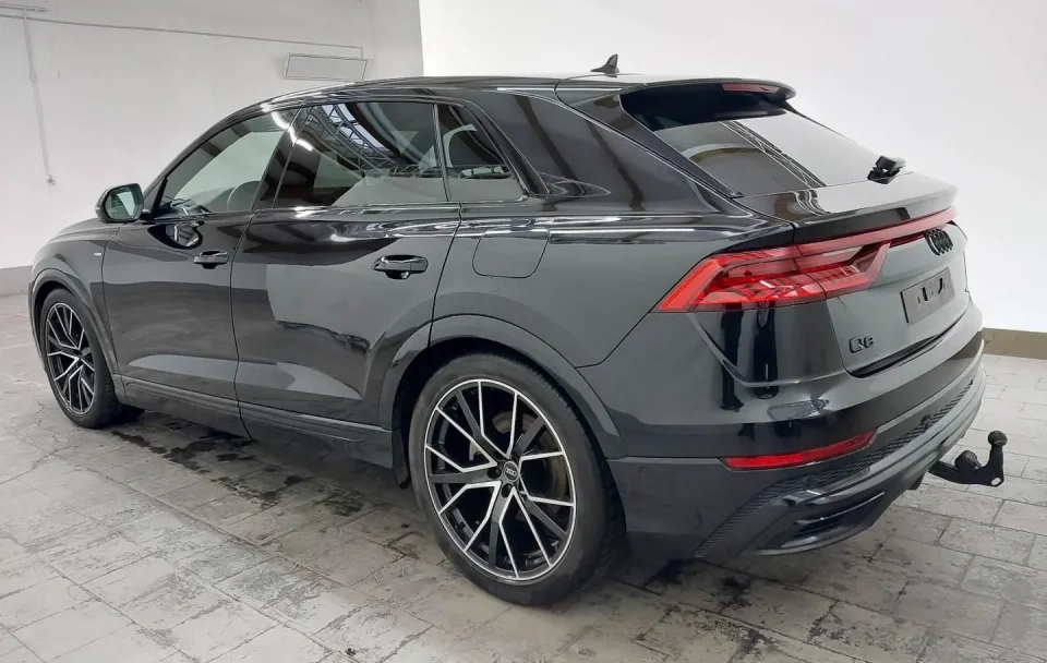 Audi Q8 55TFSIe 3.0 Plug-in Hybrid Quattro "S-Line"