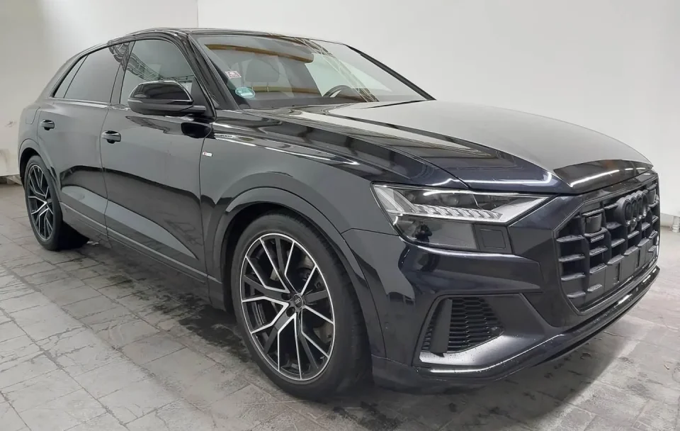 Audi Q8 55TFSIe 3.0 Plug-in Hybrid Quattro "S-Line"